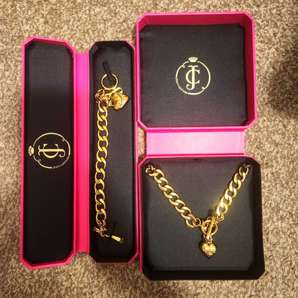 JUICY COUTURE Gold Toggle Necklace and Bracelet Set
